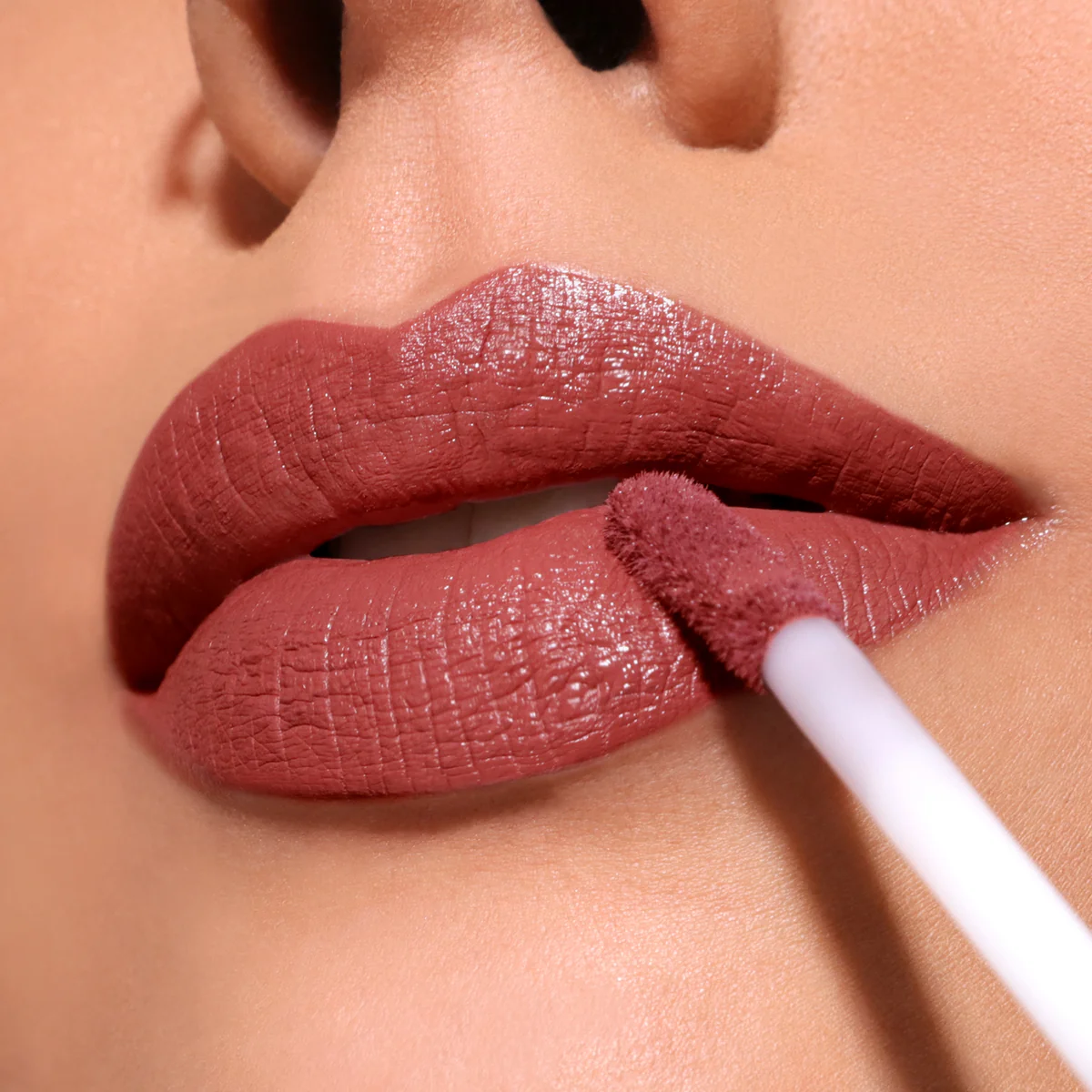 Moira LIP DIVINE LIQUID LIPSTICK (011, A LA MODE)