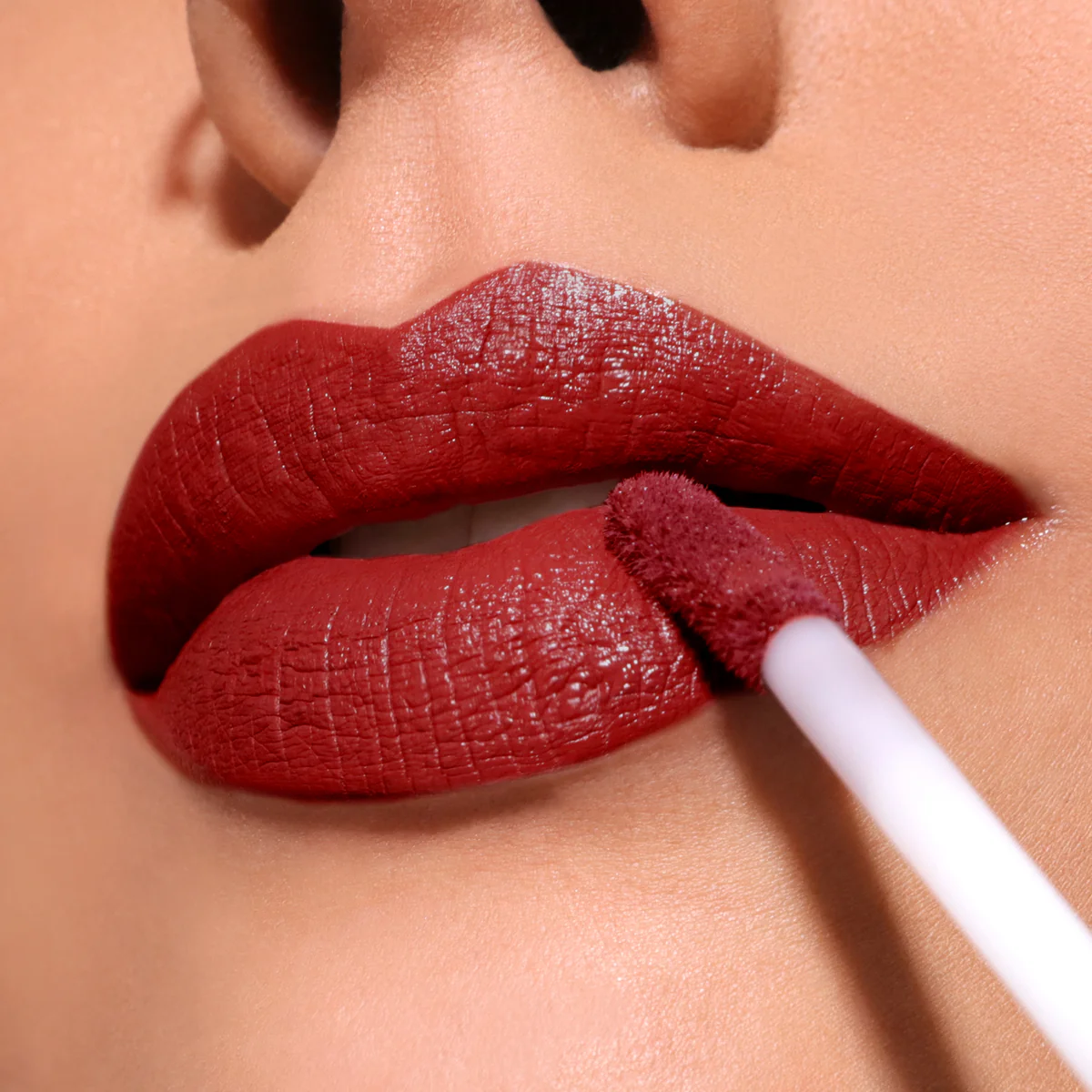 Moira LIP DIVINE LIQUID LIPSTICK (016, SASSY)