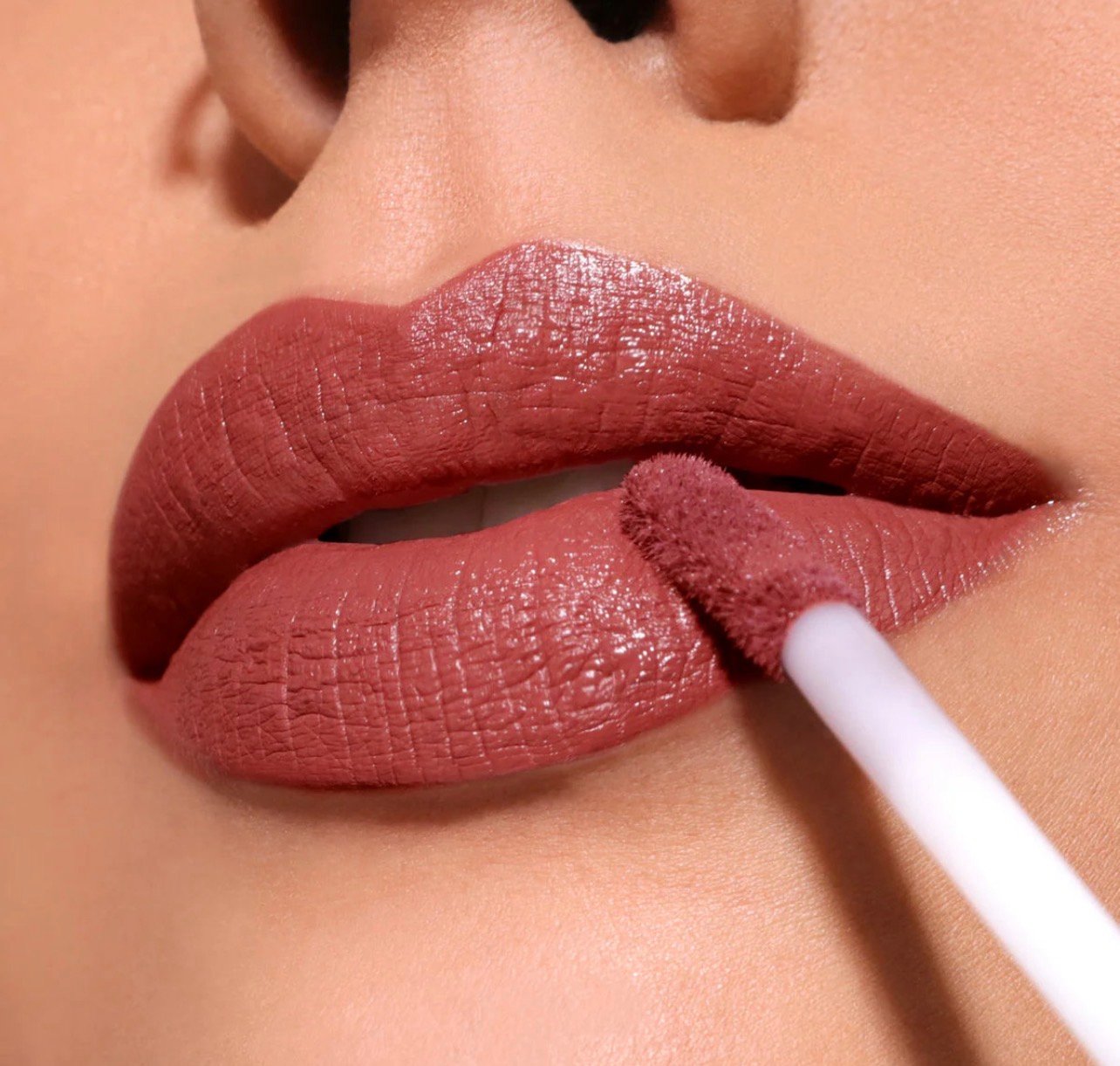 Moira LIP DIVINE LIQUID LIPSTICK (011, A LA MODE) - Image 2