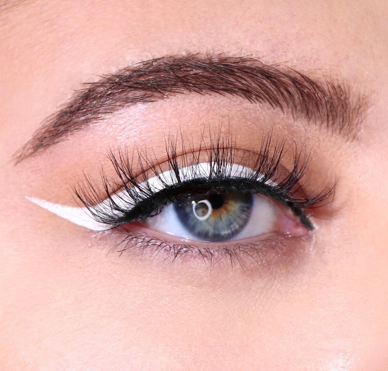 Moira EYE CATCHING DIP LINER (002, WHITE) - Image 2